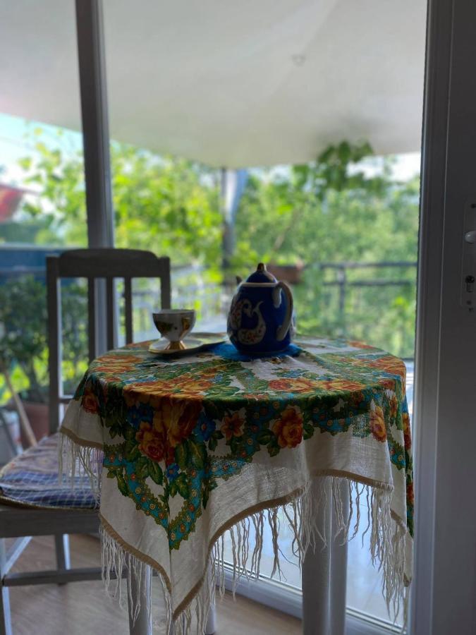 Nino'S Veranda Apartment เทลาวี ภายนอก รูปภาพ