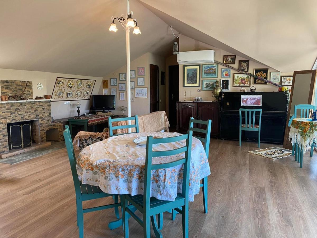 Nino'S Veranda Apartment เทลาวี ภายนอก รูปภาพ